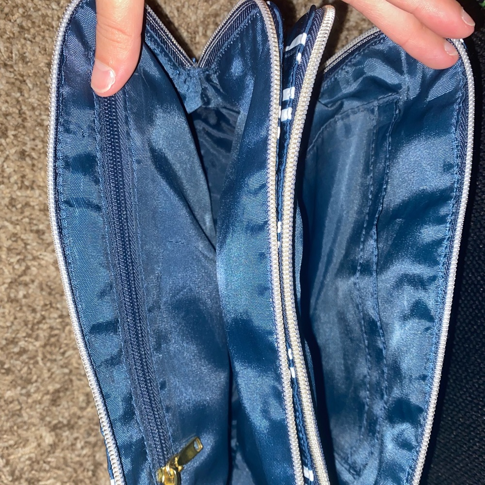 makeup bag - Picture 2 of 3